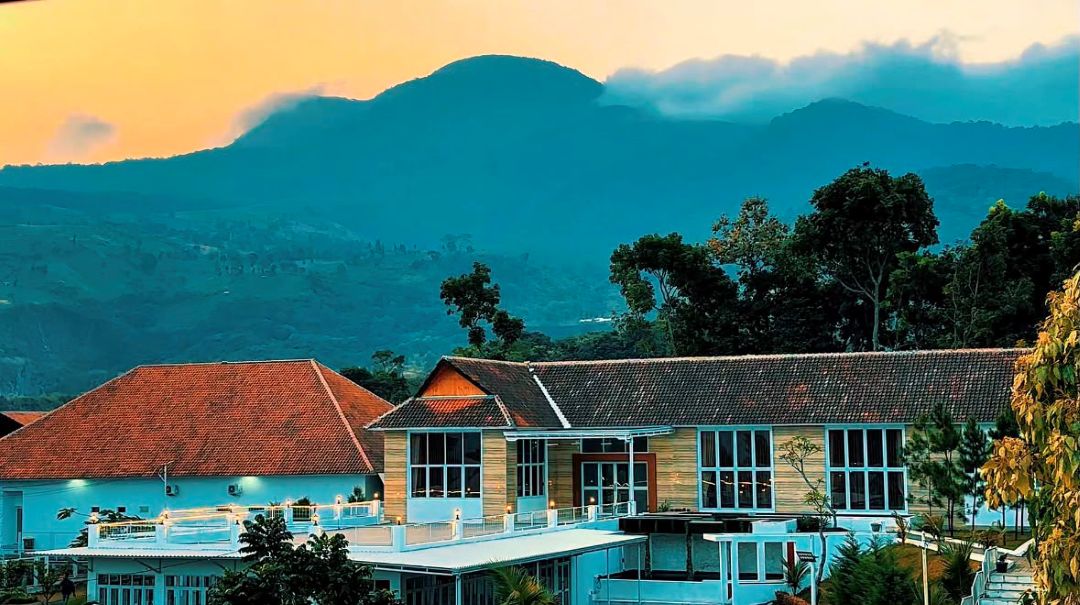 Rumah Makan Tradisional Sunda Mang Dadang